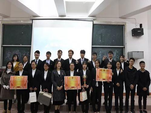探寻高中让学生投票决定次日菜谱,你觉得这个方法好吗?学生会欢迎吗?,发现红迪之精彩